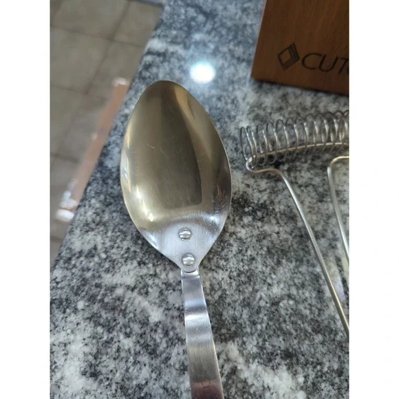 Cutco 4 Piece Kitchen Utensil Set & Wooden Holder Whisk Spoon Spreader Fork - Picture 5 of 14